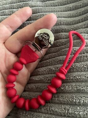 Itzy Ritzy Red Silicone Beaded Pacifier Clip Teething Chain EUC